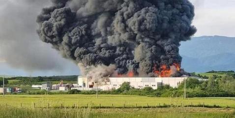 波黑西部一工厂发生火灾